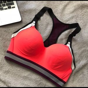 Victoria Secret Sports Bra 34B